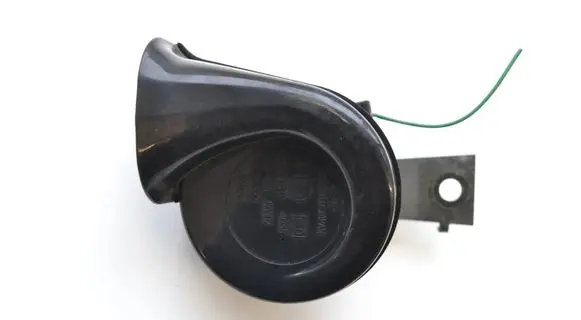 Audi Q3 8U Horn signal 004035
