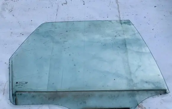Opel Vectra B Rear door window glass 