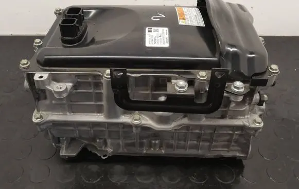 Toyota Yaris XP210 Voltage converter inverter G9200K0011 1561000461