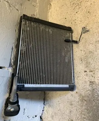 Air conditioning (A/C) radiator (interior)