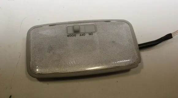 Toyota Auris 150 Front seat light