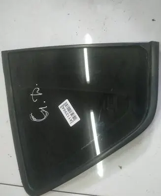 Toyota Corolla Verso AR10 Rear side window AS2