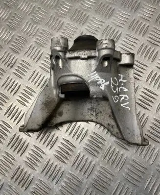 Honda CR-V Engine mount bracket L1070720J3