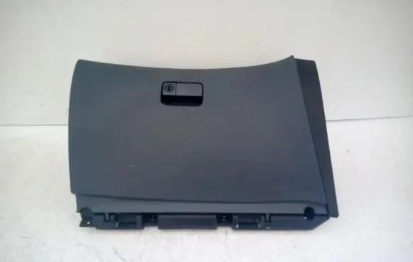 Nissan Primera Glove box 68520AV600