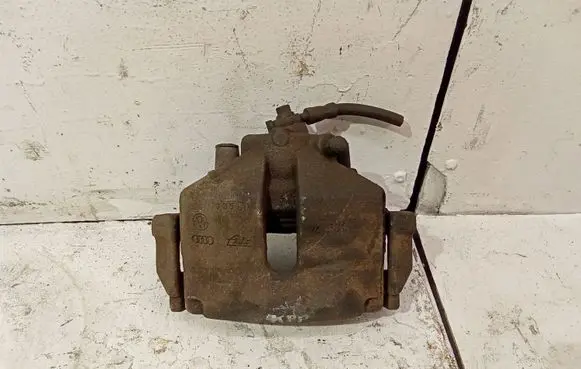 Volkswagen PASSAT CC Front brake caliper