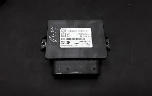 BMW 5 F10 F11 Hand brake control module 32620257A 32620257 A2C53191261