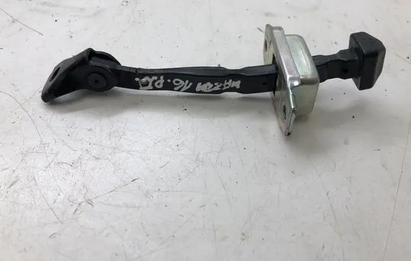 Mazda 3 III Front door check strap stopper