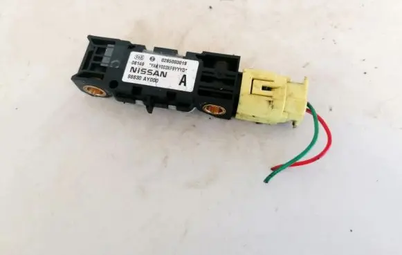 Nissan Almera N16 Airbag deployment crash/impact sensor 0285003019 98830ay000