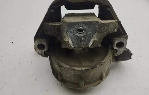 Audi A7 S7 4G Engine mount bracket