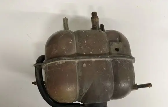 Chrysler Voyager Coolant expansion tank/reservoir 04809228ac 74134
