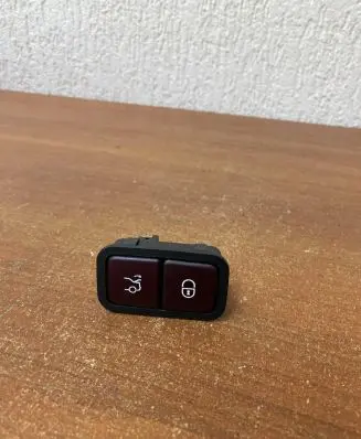 Mercedes-Benz E W238 Tailgate/boot open switch button 2208211479