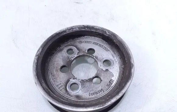 Volkswagen Transporter - Caravelle T5 Power steering pump pulley 06H145255F