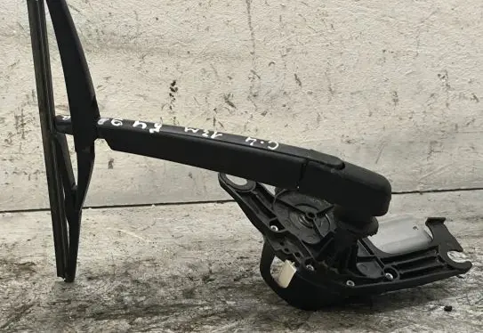Citroen C4 II Rear window wiper motor 9680477480