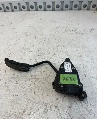 Renault Trafic II (X83) Accelerator throttle pedal 7700313060 6PV00811914