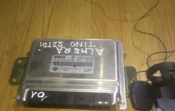 Nissan Almera Tino Engine control unit/module 0281010265 237104u100