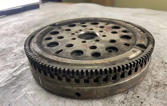Mercedes-Benz A W168 Flywheel B20702304 B207 02304