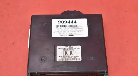 Toyota Auris E180 Fuse box set 89221-02480