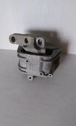 Volkswagen PASSAT B6 Engine mount bracket 1K0199262P
