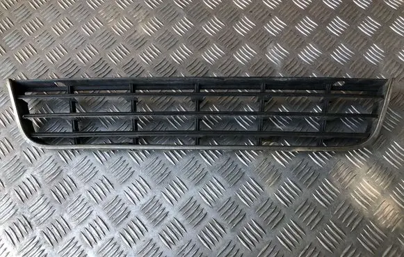 Volkswagen PASSAT B6 Front bumper lower grill 3C0853677