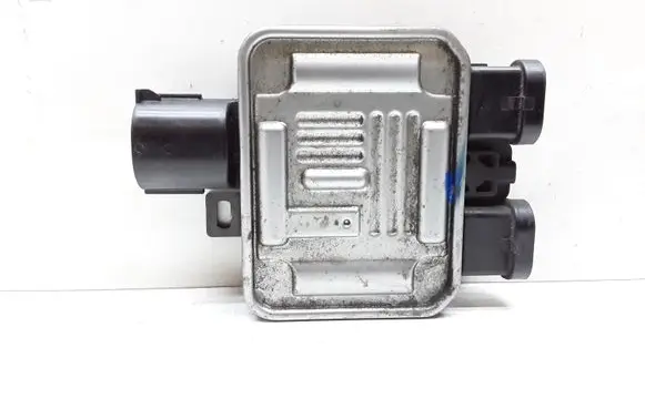 Volvo V70 Coolant fan relay 940013802