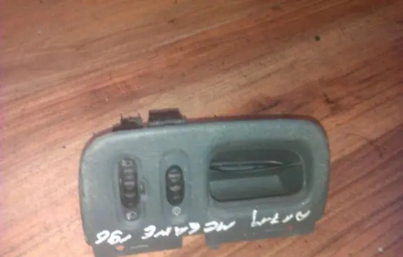 Renault Megane I Headlight level height control switch 7700416950