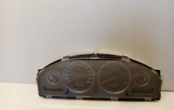 Volvo S60 Speedometer (instrument cluster) 30746102
