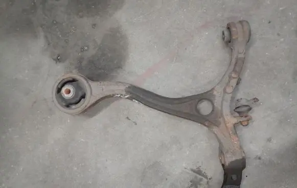 Honda Accord Front lower control arm/wishbone