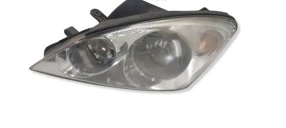 KIA Ceed Headlight/headlamp 921011H000