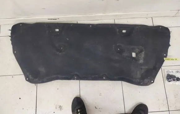 Honda CR-V Engine bonnet/hood sound/heat insulation 