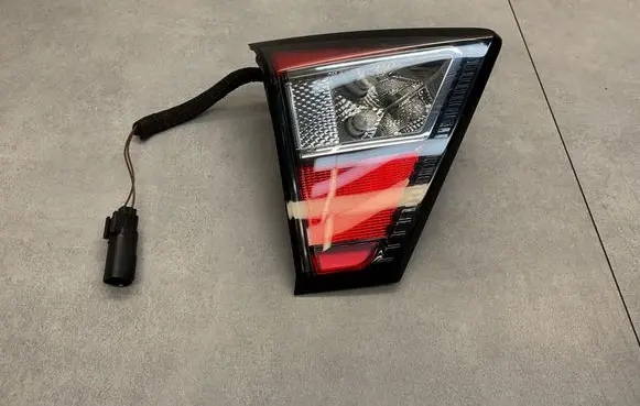 Ford Kuga II Tailgate rear/tail lights GV4113A603AE