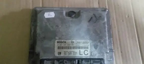 Opel Sintra Engine control unit/module 0281001637 90569337
