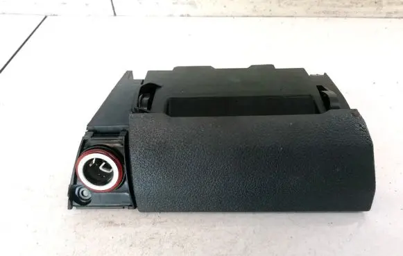 Car ashtray