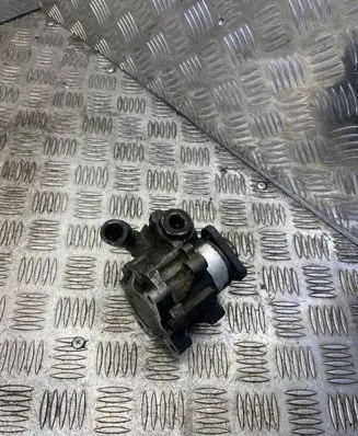 Audi A6 S6 C5 4B Power steering pump
