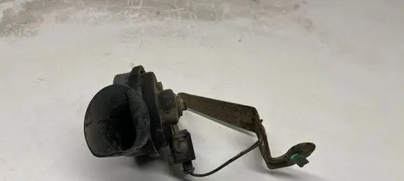 Volkswagen PASSAT B6 Horn signal 007424 000209 A28657625
