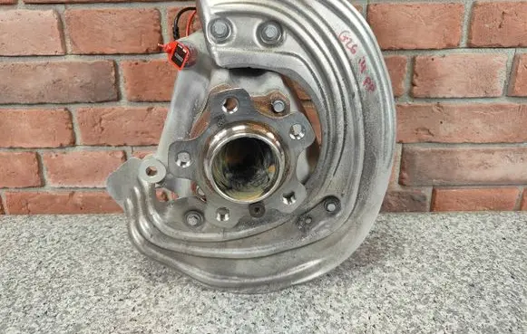 BMW 4 G22 G23 G24 G26 Front wheel hub spindle knuckle 6893260