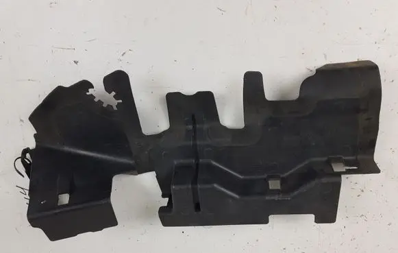 Volkswagen PASSAT B6 Radiator trim 3C0121283