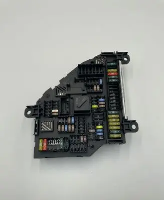 BMW X3 F25 Fuse module 9210860 117033453 01096201