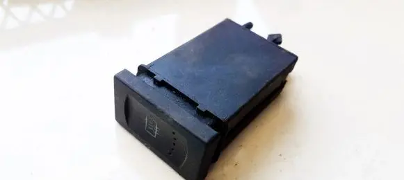 Volkswagen PASSAT B5 Windscreen/window heater switch 3b0959621b