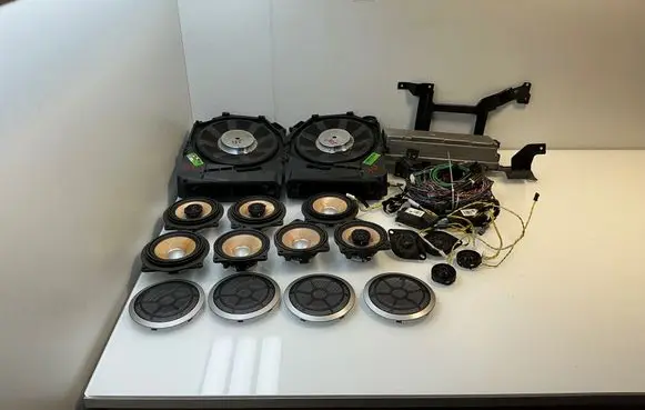 BMW 3 E90 E91 Audio system kit 7845163 7838905 7383904