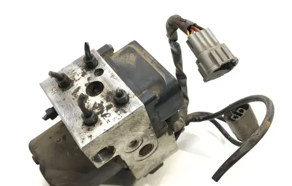 Nissan Pathfinder R50 ABS Pump 11000030771