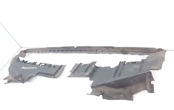 Mercedes-Benz E A207 Radiator trim A2075050530