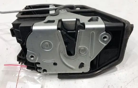 BMW 5 F10 F11 Front door lock 7229458