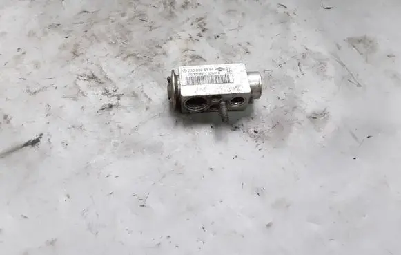 Mercedes-Benz ML W164 Air conditioning (A/C) expansion valve 2308300184 7015087 326310