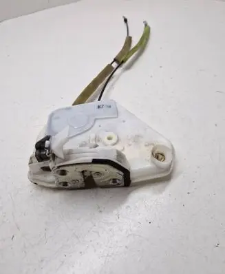 Mazda 6 Front door lock 4G23E0492