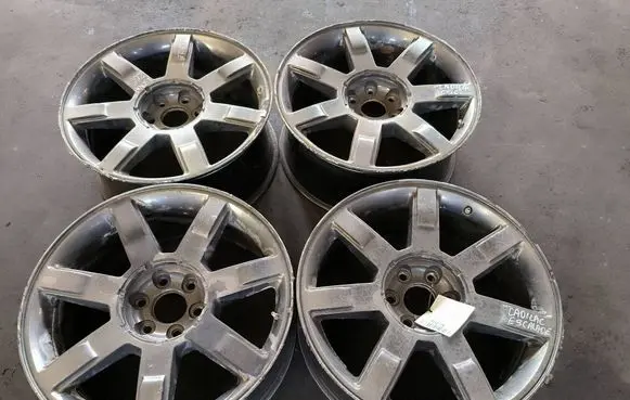 Cadillac Escalade R22 alloy rim 