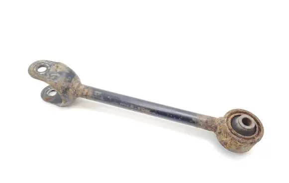 Toyota Prius (XW50) Rear control arm