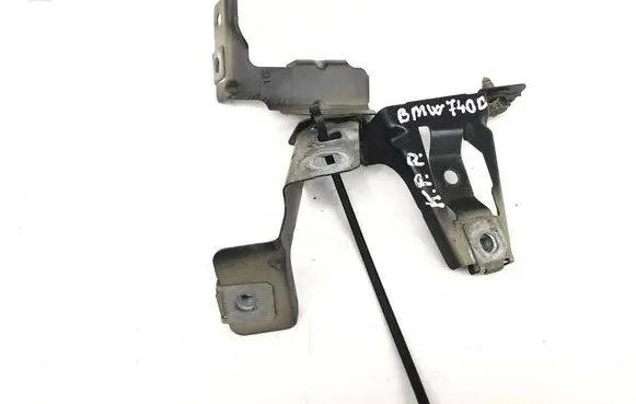 BMW 7 F01 F02 F03 F04 Fender mounting bracket