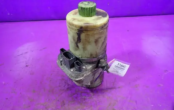 Skoda Fabia Mk2 (5J) Power steering pump