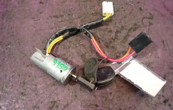 Renault Master II Ignition lock 