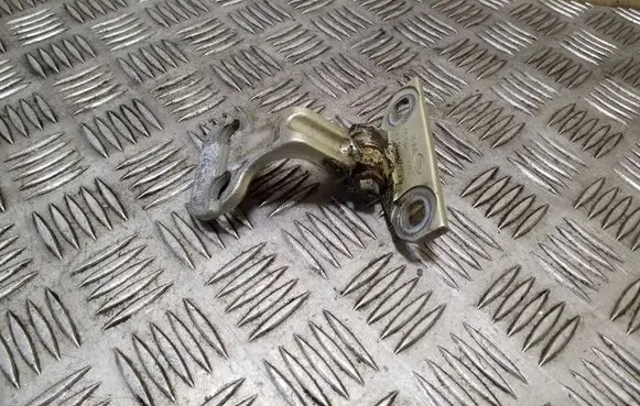 Land Rover Freelander 2 - LR2 Front door upper hinge 6H52228A66AF
